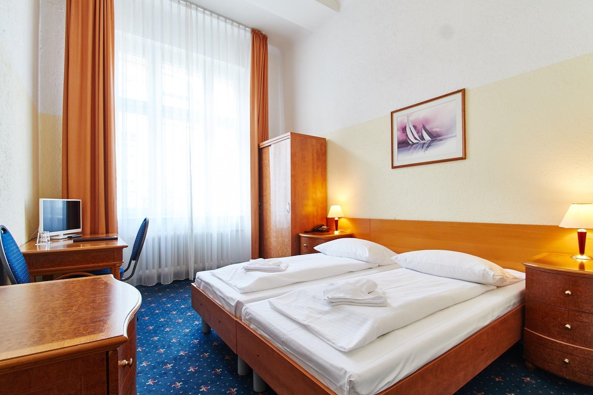 Hotel Europa City Berlim Exterior foto